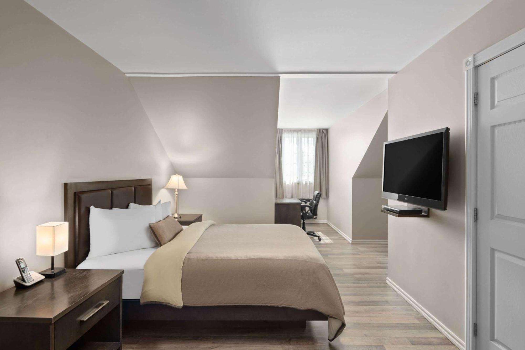 Travelodge By Wyndham Hotel Roberval