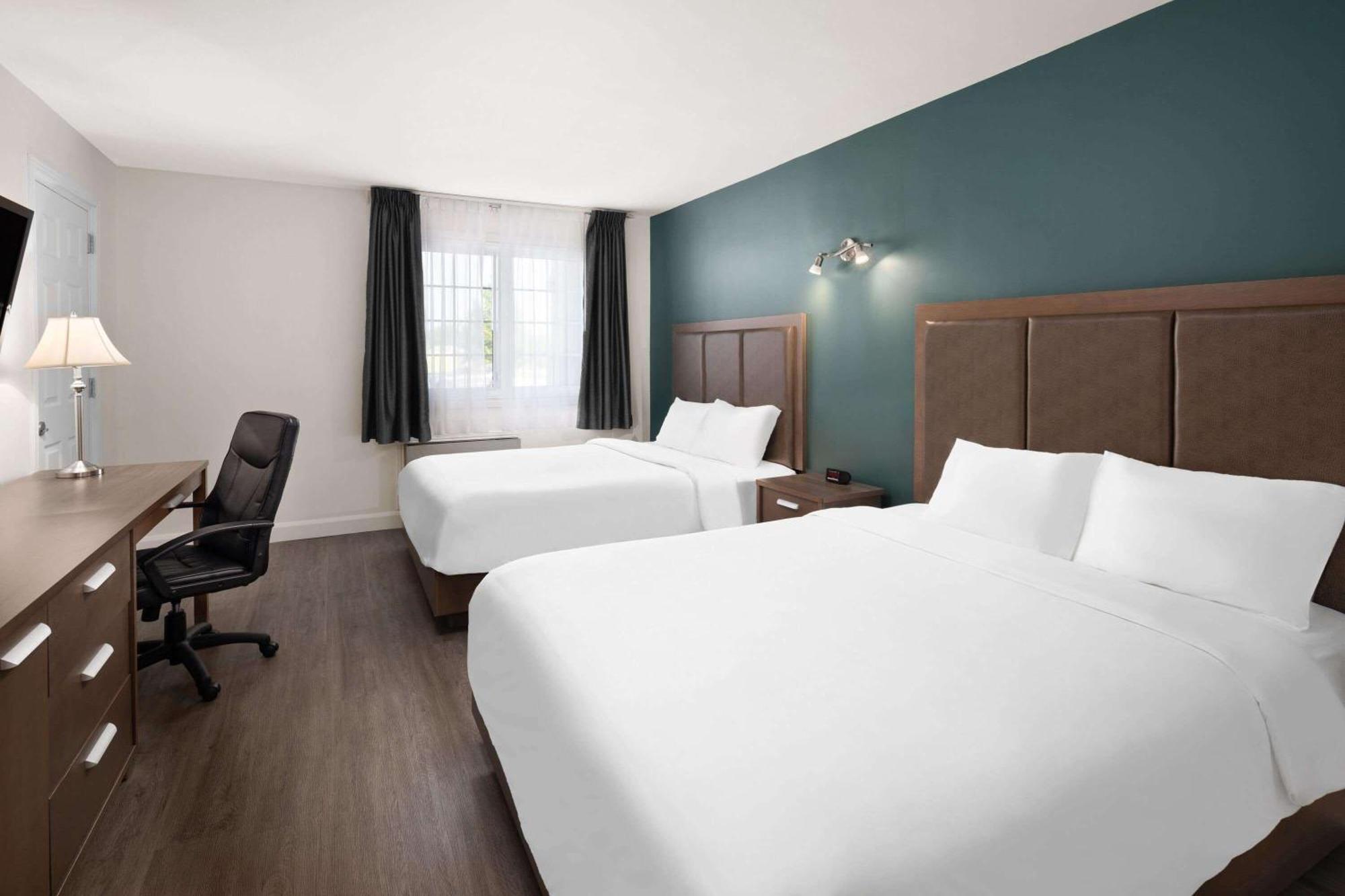 Travelodge By Wyndham 3* Roberval