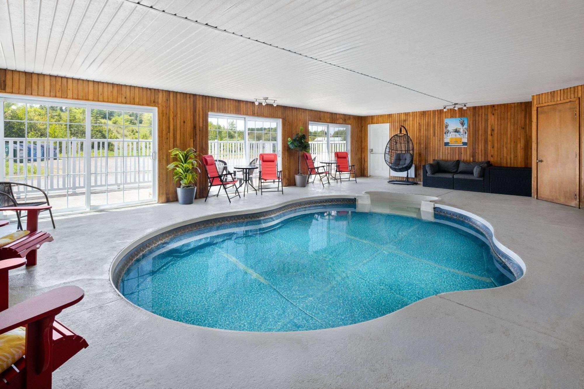 Travelodge By Wyndham Hotel Roberval